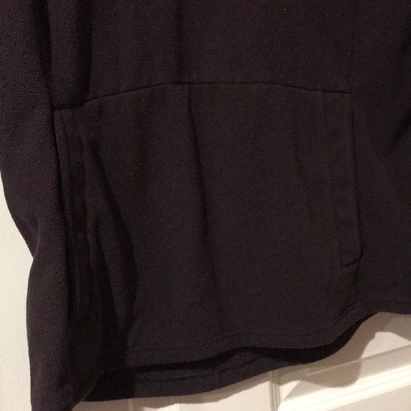 Dark purple North Face fleece - Picture 2 of 5